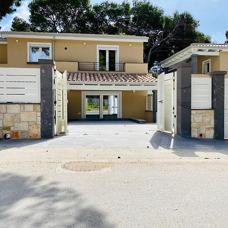 Nuova Residenza Dei 7 Pini A Pochi Passi Dal Mare Lejlighed Porto Pino Eksteriør billede