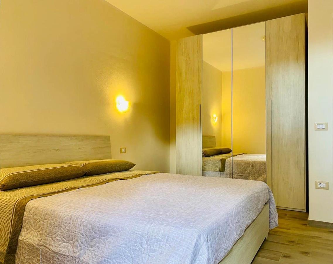 Nuova Residenza Dei 7 Pini A Pochi Passi Dal Mare Lejlighed Porto Pino Eksteriør billede