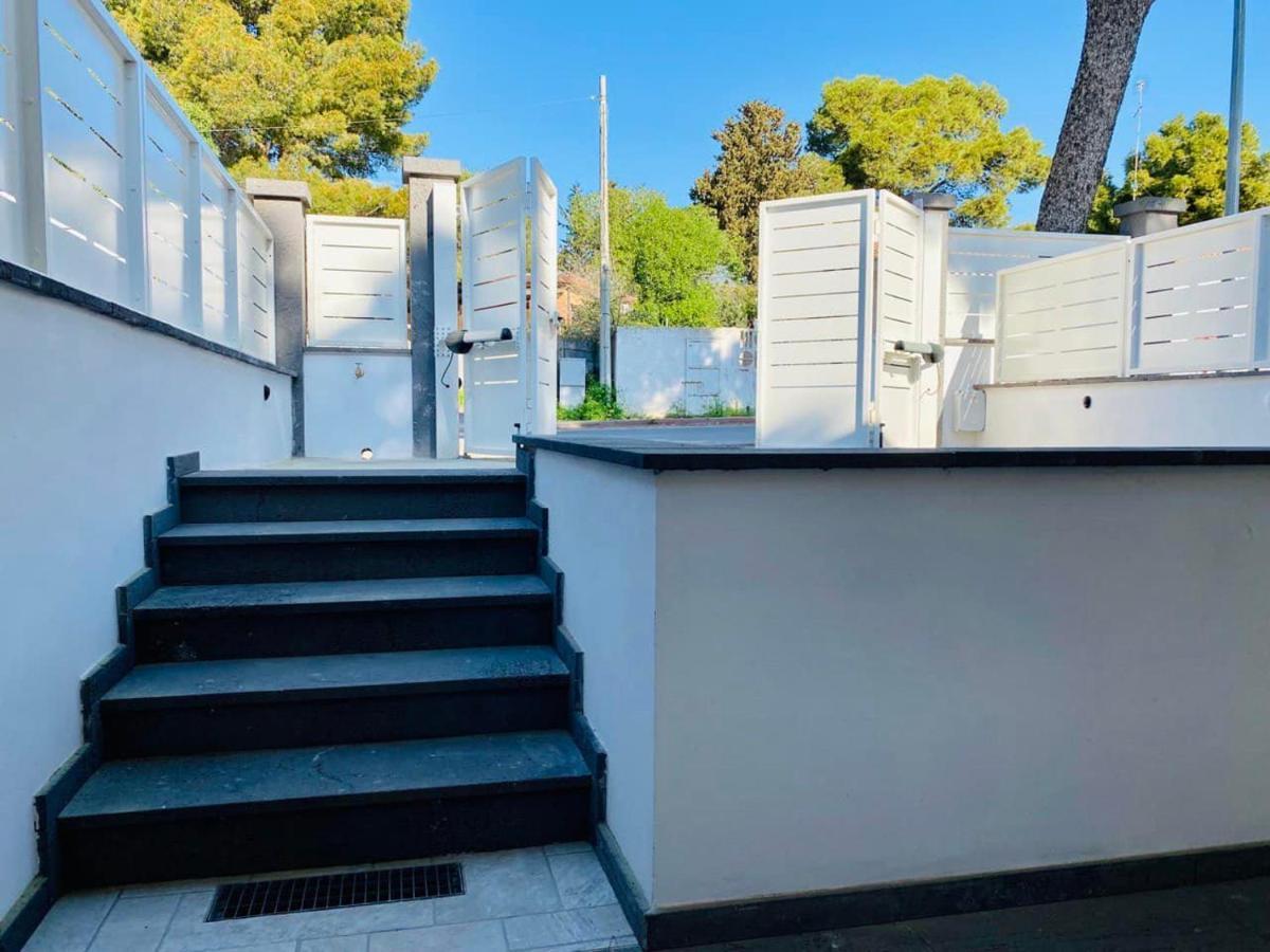 Nuova Residenza Dei 7 Pini A Pochi Passi Dal Mare Lejlighed Porto Pino Eksteriør billede